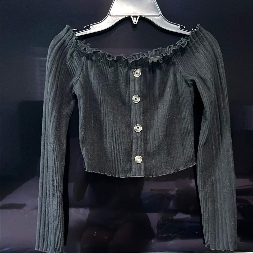 SHEIN Black Off-Shoulder Buttoned Blouse